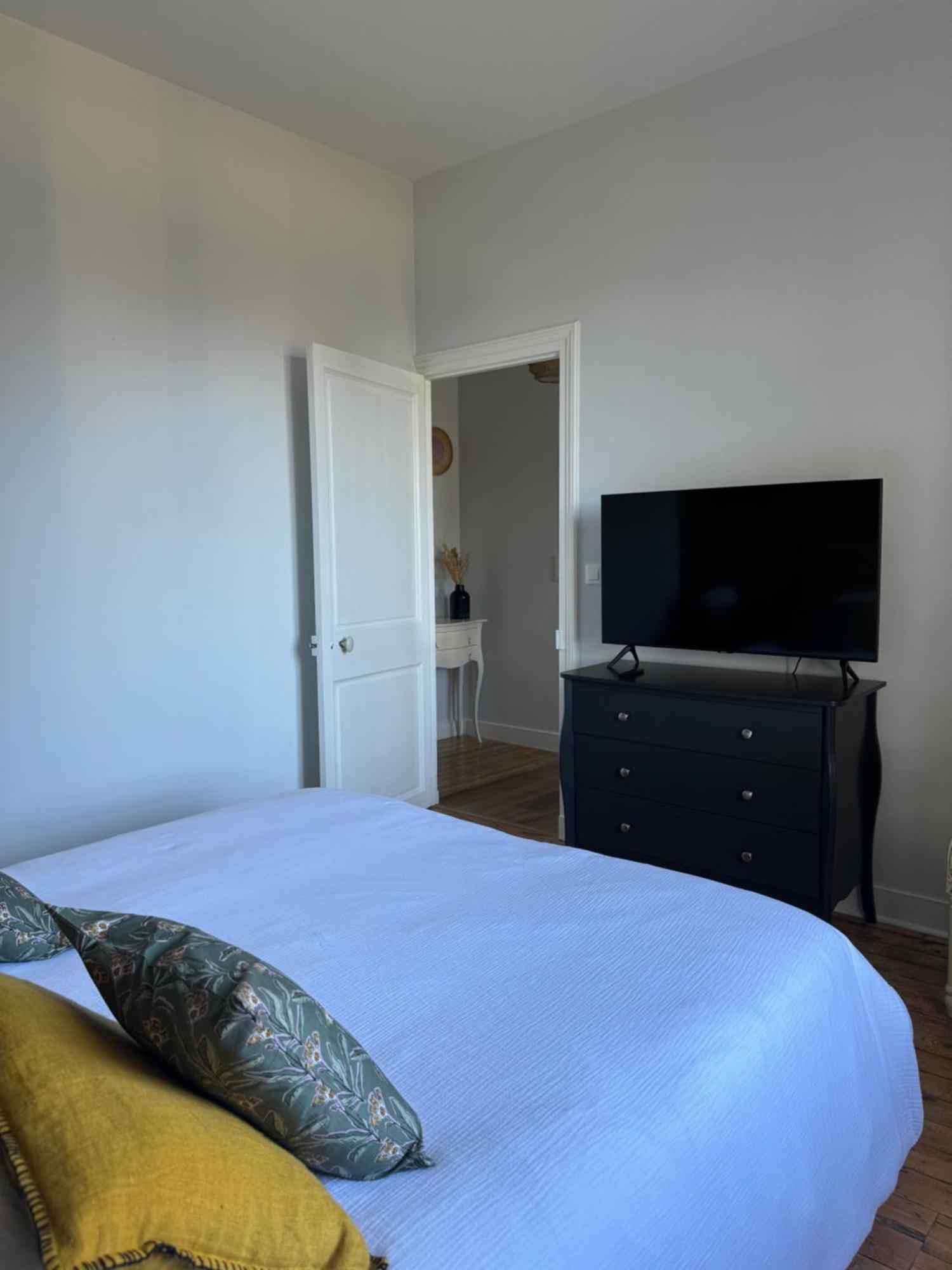 Le Hetre Pourpre Apartment Байо Екстериор снимка